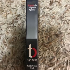 NEW Tori Belle Magnetic Magnetude Liner